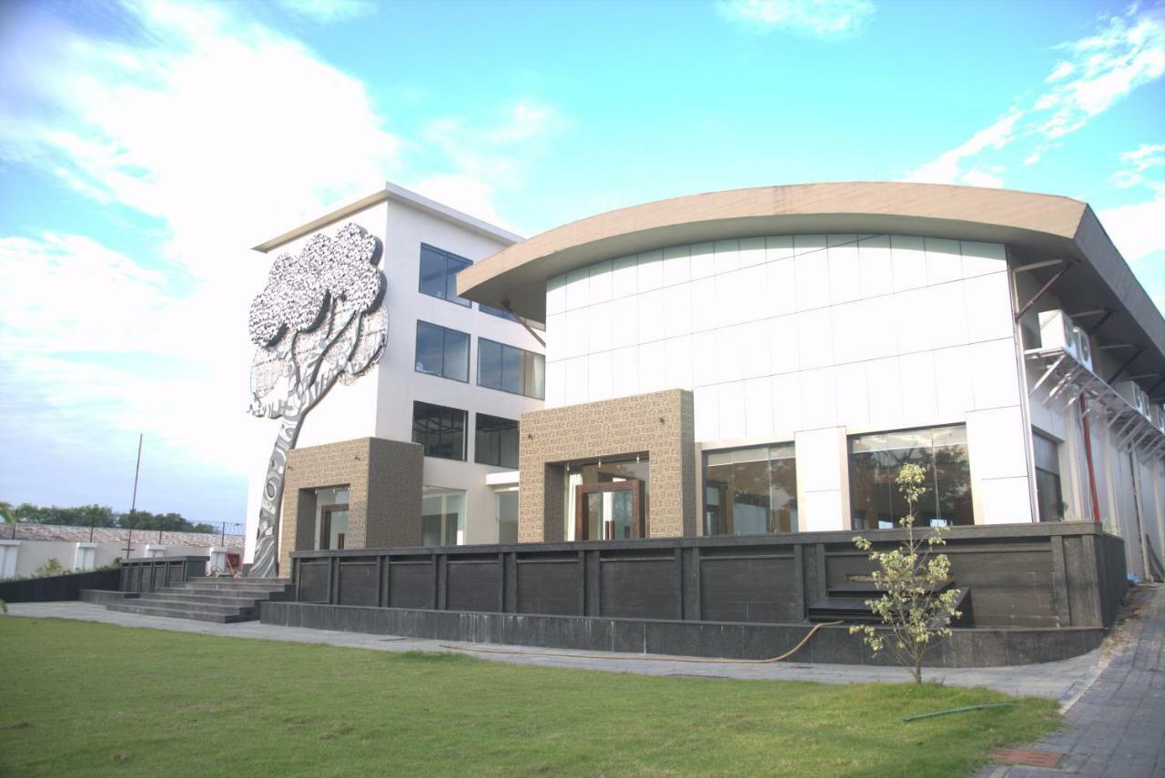 Hotel The Forresta Siliguri Zewnętrze zdjęcie