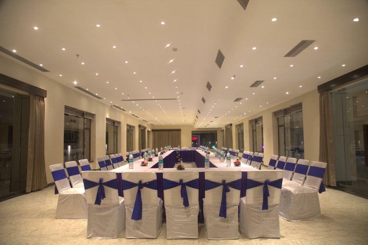 Hotel The Forresta Siliguri Zewnętrze zdjęcie