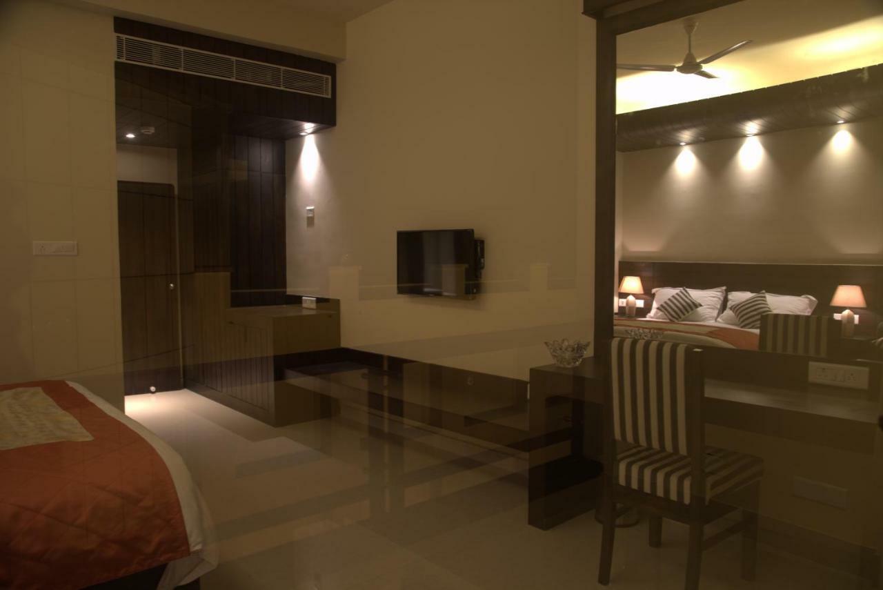 Hotel The Forresta Siliguri Zewnętrze zdjęcie